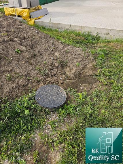 Okres Senec - BERNOLÁKOVO - NA PREDAJ stavebný pozemok so základovou doskou, projektom a stavebným povolením