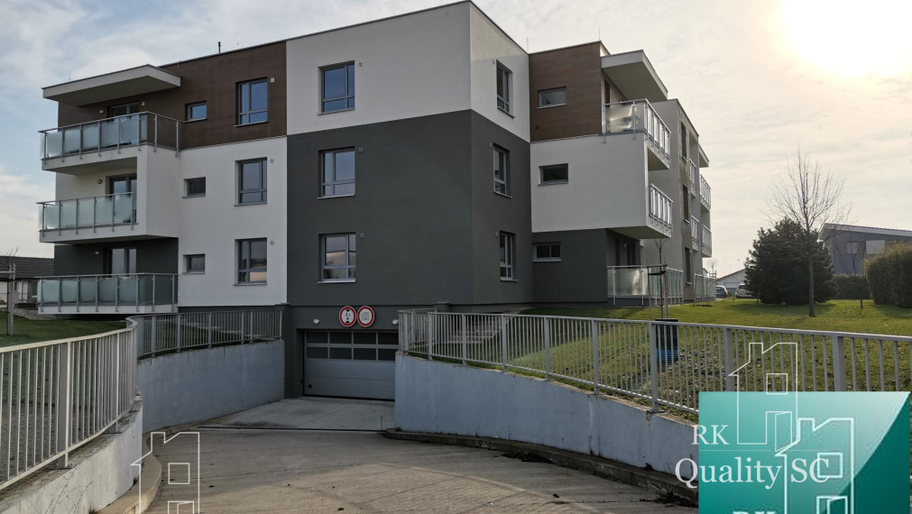 PRENAJATÉ - SENEC - NA PRENÁJOM - veľkometrážny 2 izbový byt s vlastným garážovým státím - Senec Gardens