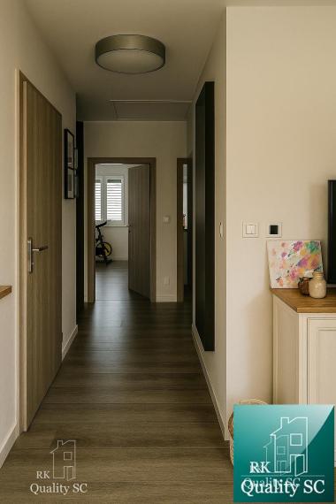 okr. Senec - MILOSLAVOV - NA PREDAJ 3 izbový byt v rodinnom dome so záhradou na skok od Bratislavy