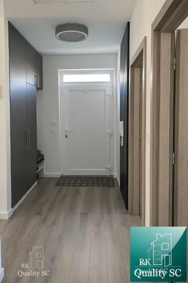 okr. Senec - MILOSLAVOV - NA PREDAJ 3 izbový byt v rodinnom dome so záhradou na skok od Bratislavy