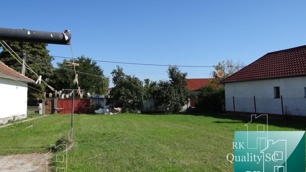 NA PREDAJ – JELKA okr. GALANTA - stavebný pozemok v dobrej lokalite v celku alebo s rôznymi výmerami podľa dopytu od 500 do 2000 m2