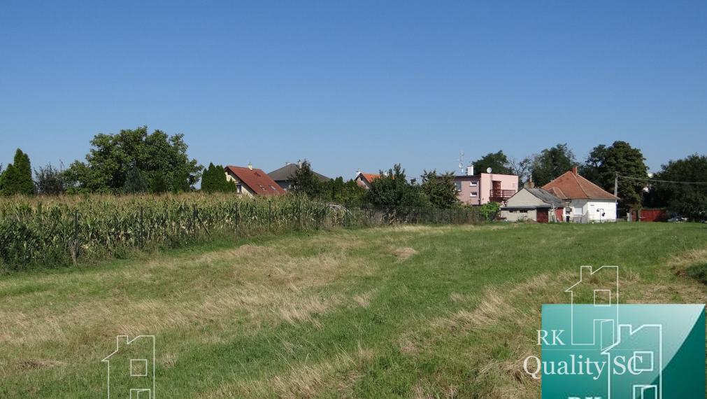 NA PREDAJ – JELKA okr. GALANTA - stavebný pozemok v dobrej lokalite v celku alebo s rôznymi výmerami podľa dopytu od 500 do 2000 m2