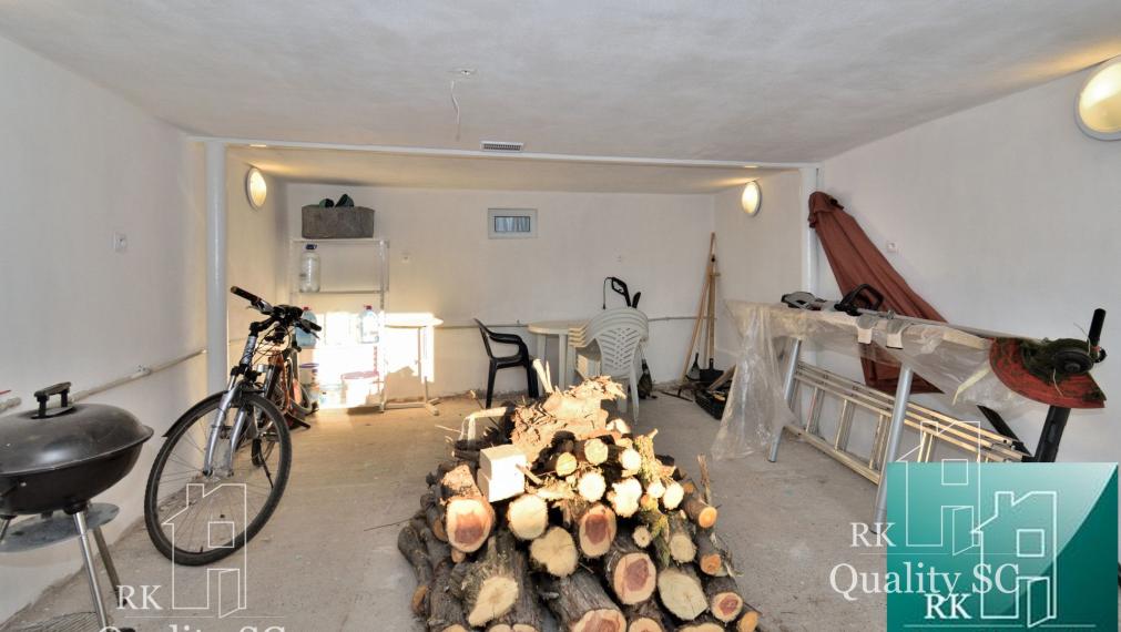 ZIMNÁ CENA 189.900,- SENEC – SLNEČNÉ JAZERÁ JUH – NA PREDAJ - romantická rekreačná chata po rekonštrukcii s prístupom na pláž