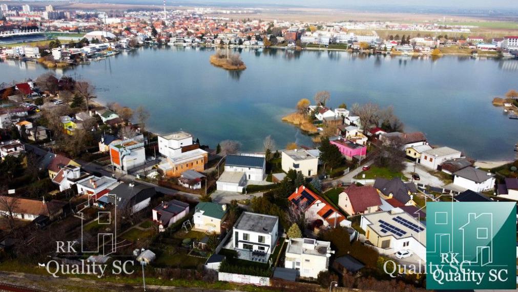 NOVÁ CENA - SENEC SLNEČNÉ JAZERÁ JUH – NA PREDAJ – novostavba rekreačný dom – chata PRE NÁROČNÝCH aj na trvalé bývanie