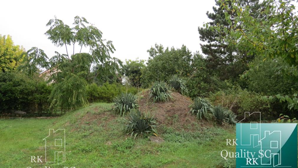 NOVÁ CENA - okr. SENEC - KRÁĽOVÁ PRI SENCI – NA PREDAJ – PRE NÁROČNÝCH rozostavaný rodinný dom v centre obce s veľkým pozemkom vyše 23á