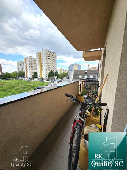 REZERVOVANÉ - SENEC - NA PREDAJ EXKLUZÍVNE IBA U NÁS - 2 izbový byt v centre mesta na Nám. 1. mája v Senci