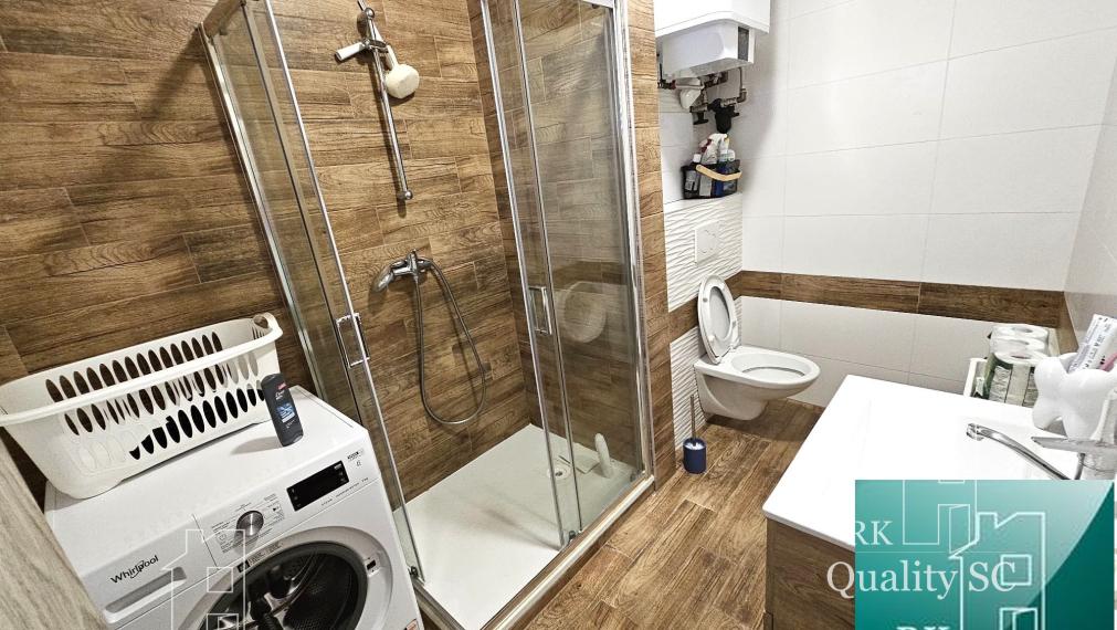 REZERVOVANÉ - SENEC - NA PREDAJ EXKLUZÍVNE IBA U NÁS - 2 izbový byt v centre mesta na Nám. 1. mája v Senci