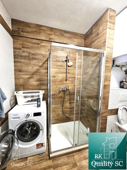 REZERVOVANÉ - SENEC - NA PREDAJ EXKLUZÍVNE IBA U NÁS - 2 izbový byt v centre mesta na Nám. 1. mája v Senci