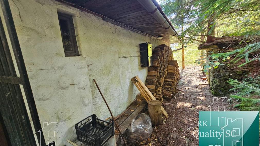 NOVÁ CENA !! Kysuce - Obec Klokočov časť Vrchpredmier - EXKLUZÍVNE NA PREDAJ 3 izbová murovaná rekreačná chata v lone prírody
