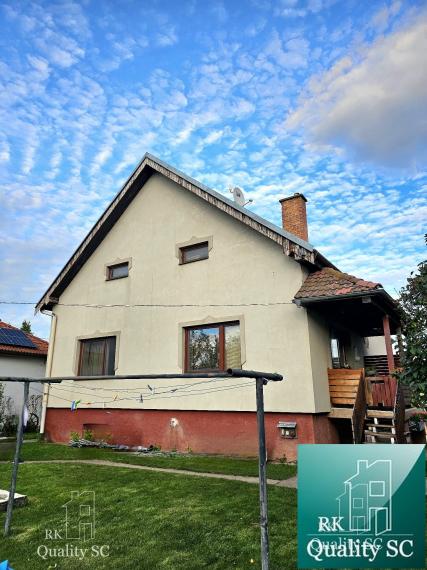 NOVÁ CENA - Okr. Senec - TUREŇ - EXKLUZÍVNE NA PREDAJ rodinný dom na 8 á pozemku s veľkometrážnymi izbami