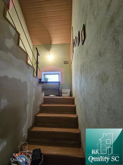 NOVÁ CENA - Okr. Senec - TUREŇ - EXKLUZÍVNE NA PREDAJ rodinný dom na 8 á pozemku s veľkometrážnymi izbami