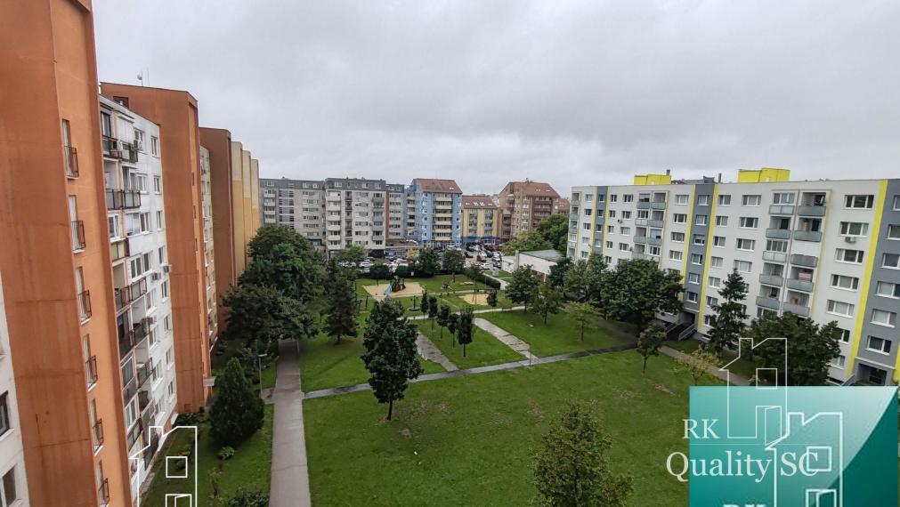 SENEC - EXKLUZÍVNE IBA U NÁS - NA PREDAJ 3 IZBOVÝ BYT V CENTRE MESTA - ul. Hurbanova