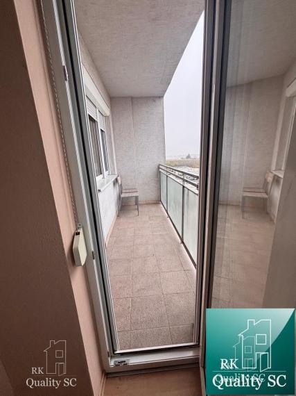 SENEC - NA PREDAJ 2 izbový byt s vlastným parkovaním, pri Striebornom jazere - ul. Zemplínska v Senci