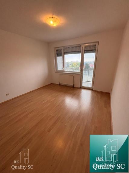 SENEC - NA PREDAJ 2 izbový byt s vlastným parkovaním, pri Striebornom jazere - ul. Zemplínska v Senci