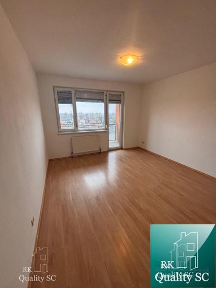 SENEC - NA PREDAJ 2 izbový byt s vlastným parkovaním, pri Striebornom jazere - ul. Zemplínska v Senci