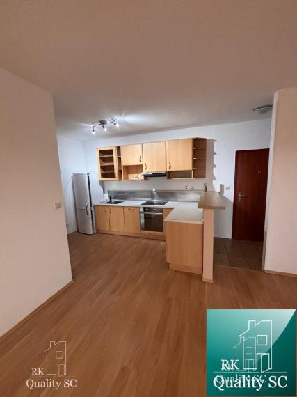 SENEC - NA PREDAJ 2 izbový byt s vlastným parkovaním, pri Striebornom jazere - ul. Zemplínska v Senci