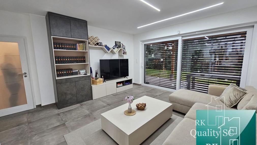 SENEC Gardens – Na prenájom zariadený 4. izbový bungalov  s parkovaním pre dve autá.