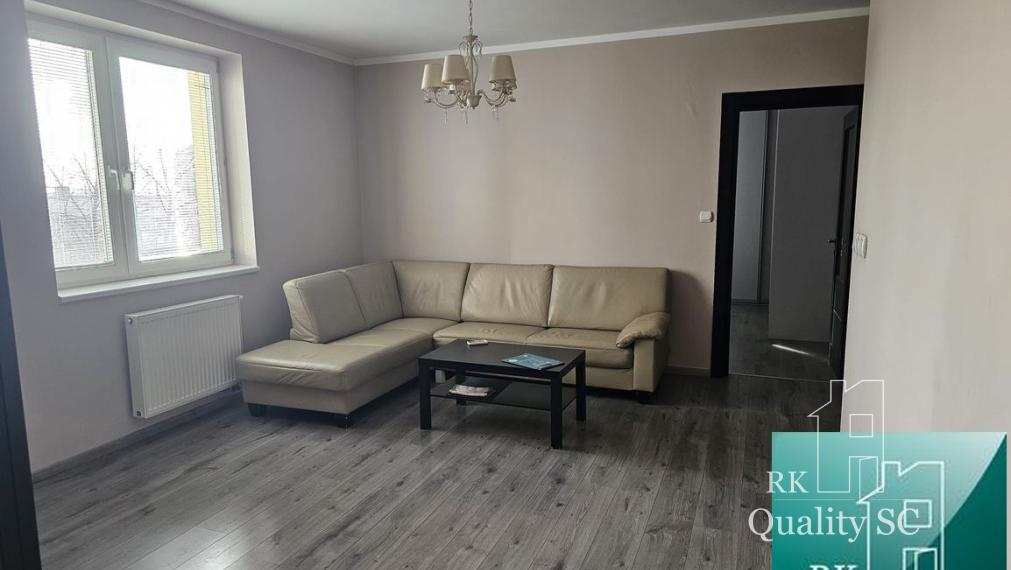 SENEC (centrum) - NA  PRENÁJOM 3 izbový zariadený byt s parkovaním pre dve vozidlá - Lichnerova ul. na pešej zóne v Senci