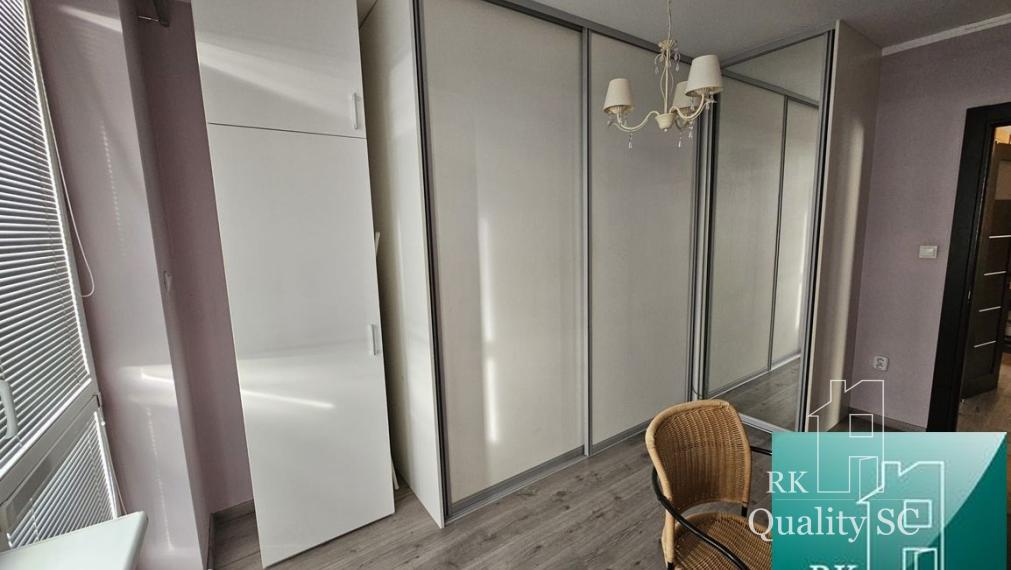 SENEC (centrum) - NA  PRENÁJOM 3 izbový zariadený byt s parkovaním pre dve vozidlá - Lichnerova ul. na pešej zóne v Senci