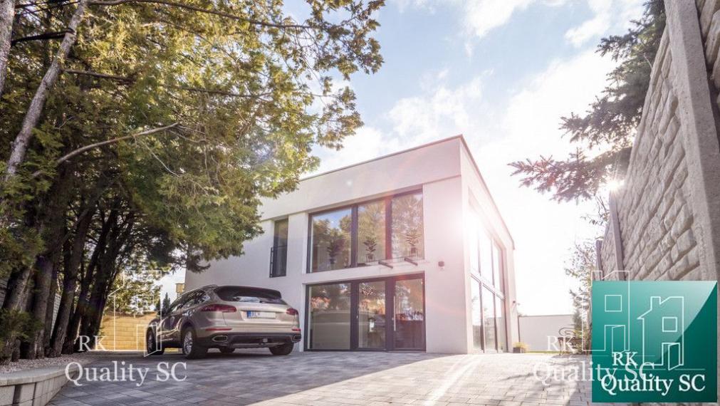 NOVÁ CENA - SENEC SLNEČNÉ JAZERÁ JUH – NA PREDAJ – novostavba rekreačný dom – chata PRE NÁROČNÝCH aj na trvalé bývanie