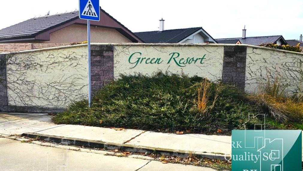Okr. SENEC - Hrubá Borša Green Resort - NA PREDAJ kompletne zariadený rodinný dom - 3 izbová novostavba typu bungalov