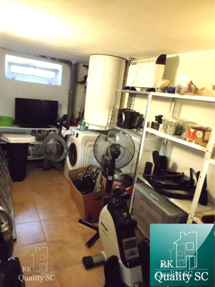 ZIMNÁ CENA 189.900,- SENEC – SLNEČNÉ JAZERÁ JUH – NA PREDAJ - romantická rekreačná chata s výhodami domu po rekonštrukcii s prístupom na pláž