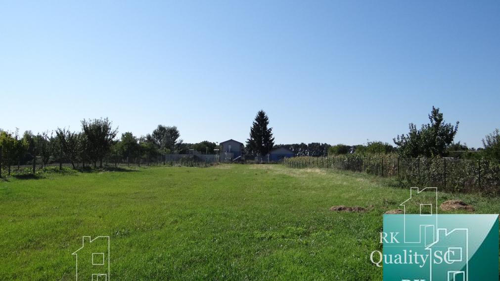 NA PREDAJ – JELKA okr. GALANTA - stavebný pozemok v dobrej lokalite v celku alebo s rôznymi výmerami podľa dopytu od 500 do 2000 m2