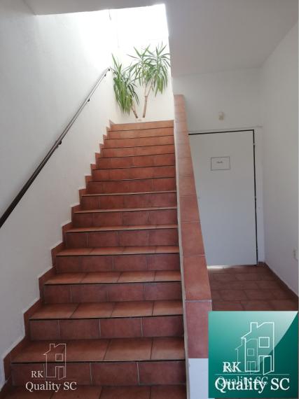 NA PREDAJ – polyfunkčný objekt v úplnom centre mesta Senec - obchodný priestor na prízemí a kancelárie na poschodí - pri pešej zóne