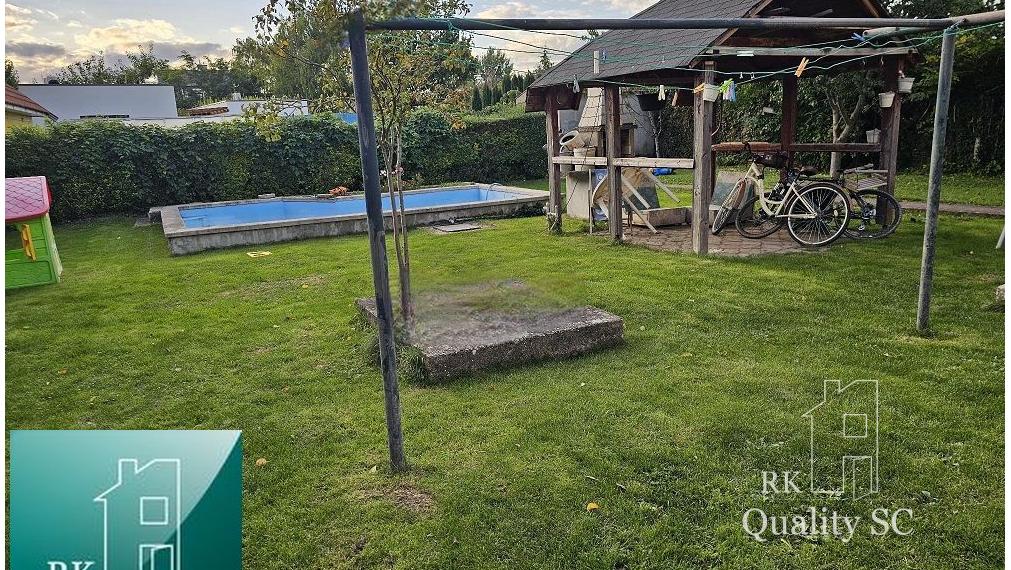 NOVÁ CENA - Okr. Senec - TUREŇ - EXKLUZÍVNE NA PREDAJ rodinný dom na 8 á pozemku s veľkometrážnymi izbami