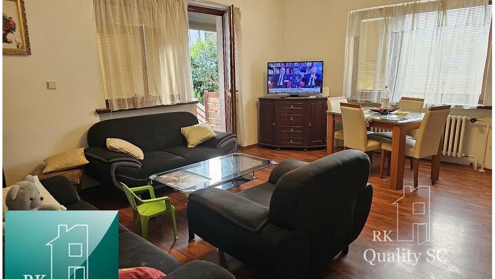 NOVÁ CENA - Okr. Senec - TUREŇ - EXKLUZÍVNE NA PREDAJ rodinný dom na 8 á pozemku s veľkometrážnymi izbami