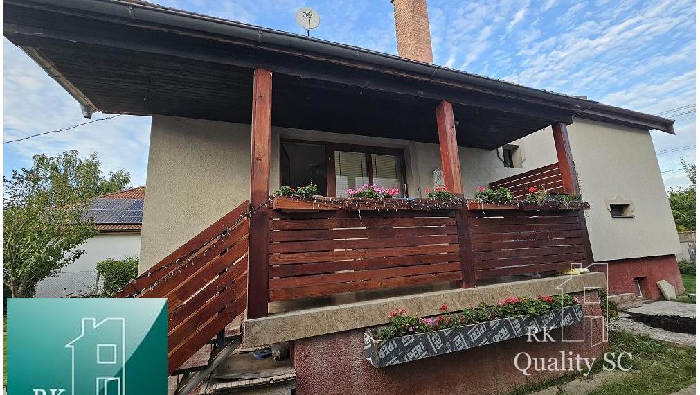 NOVÁ CENA - Okr. Senec - TUREŇ - EXKLUZÍVNE NA PREDAJ rodinný dom na 8 á pozemku s veľkometrážnymi izbami