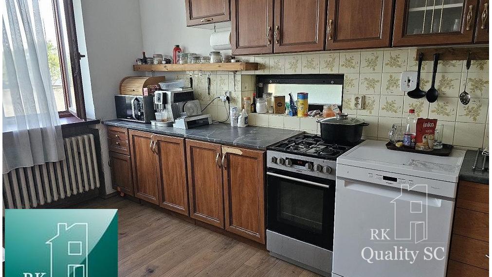 NOVÁ CENA - Okr. Senec - TUREŇ - EXKLUZÍVNE NA PREDAJ rodinný dom na 8 á pozemku s veľkometrážnymi izbami