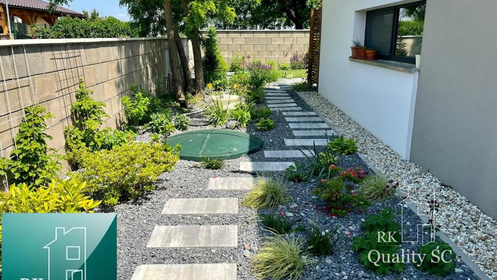 SENEC - NA PREDAJ dizajnovo zariadený 3 izbový rodinný dom v kľudnej lokalite Lesoparku v Senci