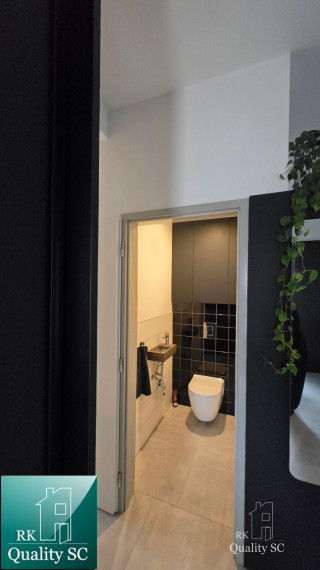 SENEC - NA PREDAJ dizajnovo zariadený 3 izbový rodinný dom v kľudnej lokalite Lesoparku v Senci