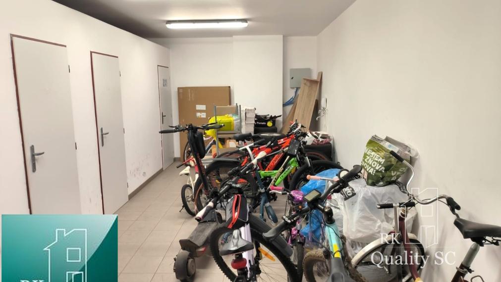 ZĽAVOVÁ KAMPAŇ - NOVOSTAVBA - 2 izbový zariadený byt s terasou, záhradou, záhr. domčekom a parkingom - Holubia - NOVÁ TEHELŇA