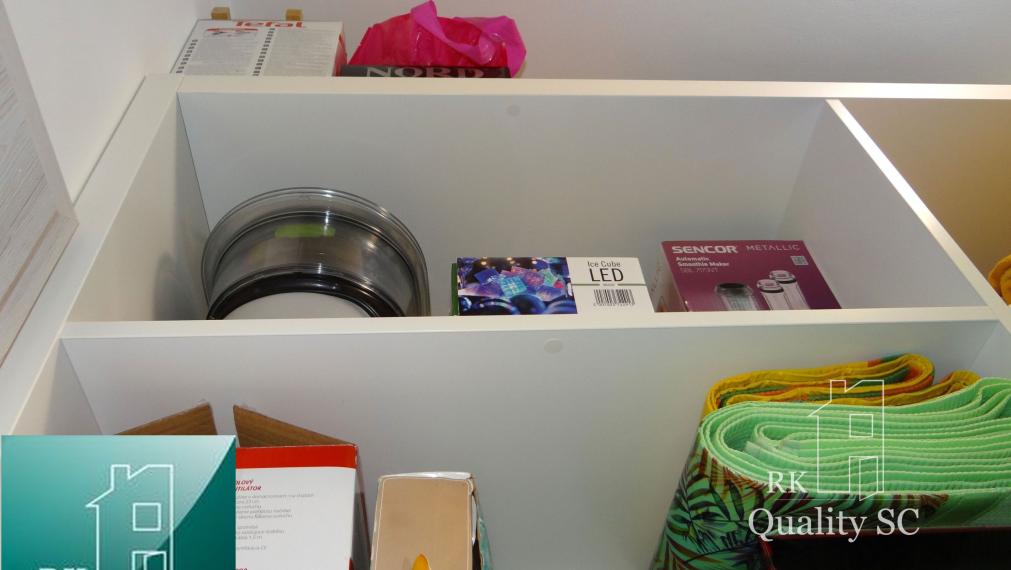 ZĽAVOVÁ KAMPAŇ - NOVOSTAVBA - 2 izbový zariadený byt s terasou, záhradou, záhr. domčekom a parkingom - Holubia - NOVÁ TEHELŇA