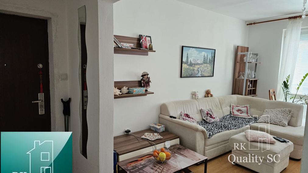 SENEC – NA PREDAJ plnohodnotný 2 izbový byt v zateplenej tehlovej bytovke v žiadanej lokalite - ul. J. Csermáka v Senci