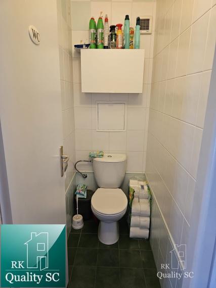 SENEC – NA PREDAJ plnohodnotný 2 izbový byt v zateplenej tehlovej bytovke v žiadanej lokalite - ul. J. Csermáka v Senci