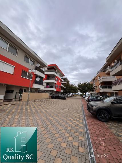 SENEC - EXKLUZÍVNE NA PREDAJ 3 izbový HOLOBYT s vlastným kúrením, vo vyhľadávanej lokalite pri Slnečných jazerách - Viladomy - ul. Dlhá v Senci