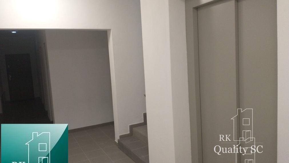 SENEC - NA PRENÁJOM – exkluzívny 2 izbový zariadený byt s loggiou a garážovým státím v novostavbe v centre Senca