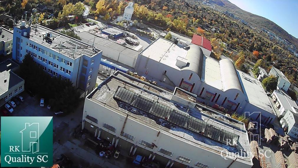 BRATISLAVA III. - RAČA - NA PREDAJ - priemyselný objekt s polyfunkčnou budovou s veľkou halou, ubytovacími a kancelárskymi priestormi v Bratislave