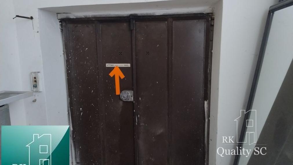 BRATISLAVA III. - RAČA - NA PREDAJ - priemyselný objekt s polyfunkčnou budovou s veľkou halou, ubytovacími a kancelárskymi priestormi v Bratislave