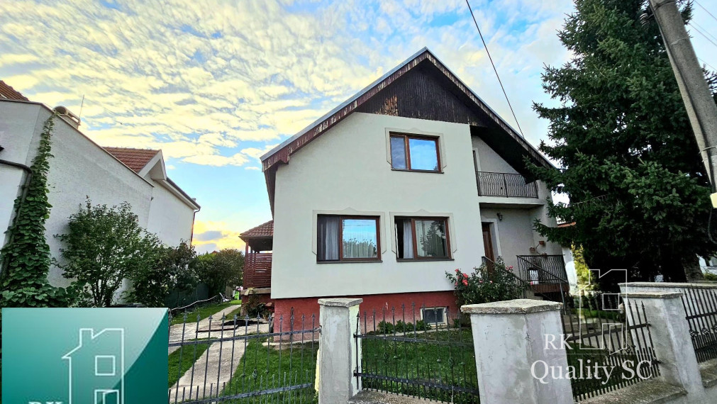 NOVÁ CENA - Okr. Senec - TUREŇ - EXKLUZÍVNE NA PREDAJ rodinný dom na 8 á pozemku s veľkometrážnymi izbami