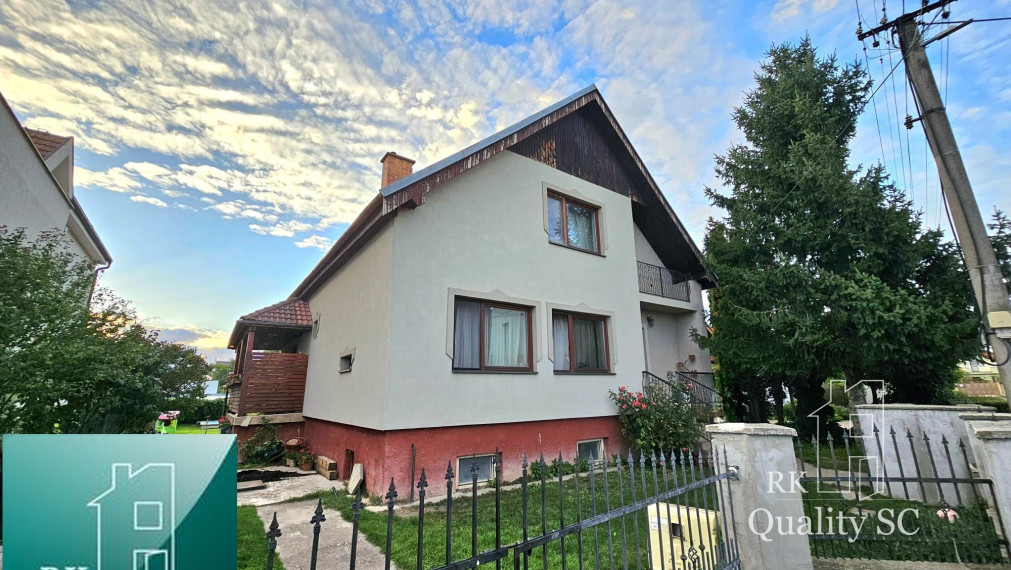 NOVÁ CENA - Okr. Senec - TUREŇ - EXKLUZÍVNE NA PREDAJ rodinný dom na 8 á pozemku s veľkometrážnymi izbami
