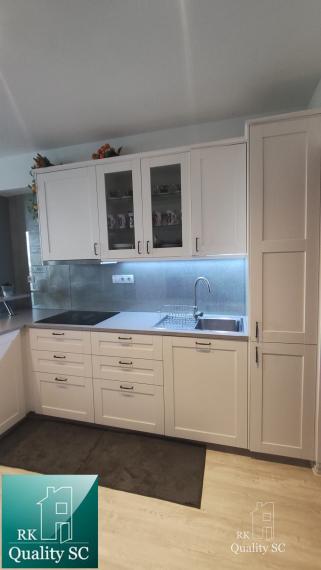 Senec  - exkluzívne iba u nás - nádherný, komplet zariadený 1 izbový byt s parkovacím státím v tichej lokalite, ul. Marhuľová v Senci