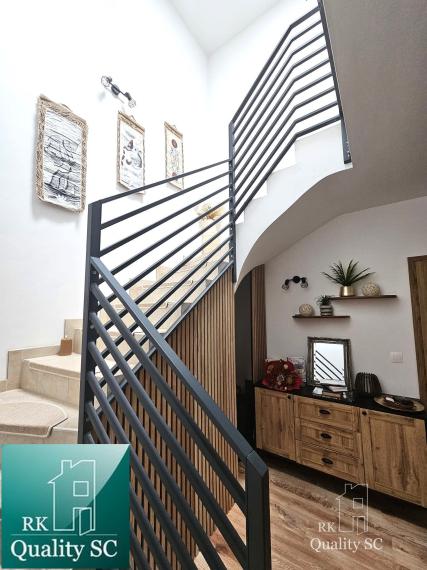  Nová Dedinka - EXKLUZÍVNE NA PREDAJ  3. ročná NÍZKOENERGETICKÁ NOVOSTAVBA dvoj-podlažného 4 izbového rodinného domu v žiadanej lokalite 