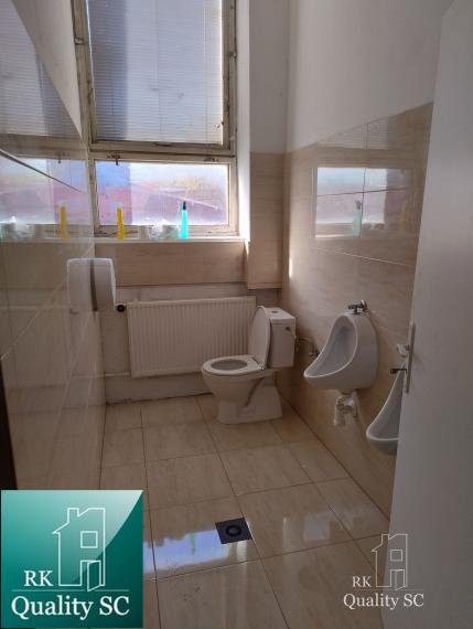 BRATISLAVA III. - RAČA - NA PREDAJ - priemyselný objekt s polyfunkčnou budovou s veľkou halou, ubytovacími a kancelárskymi priestormi v Bratislave