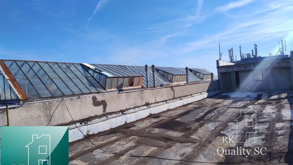 BRATISLAVA III. - RAČA - NA PREDAJ - priemyselný objekt s polyfunkčnou budovou s veľkou halou, ubytovacími a kancelárskymi priestormi v Bratislave