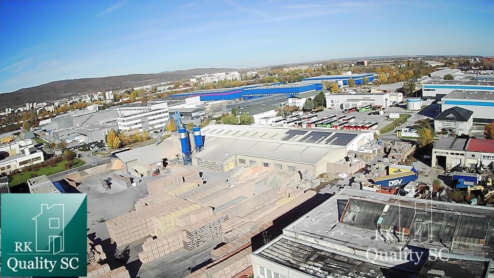 BRATISLAVA III. - RAČA - NA PREDAJ - priemyselný objekt s polyfunkčnou budovou s veľkou halou, ubytovacími a kancelárskymi priestormi v Bratislave