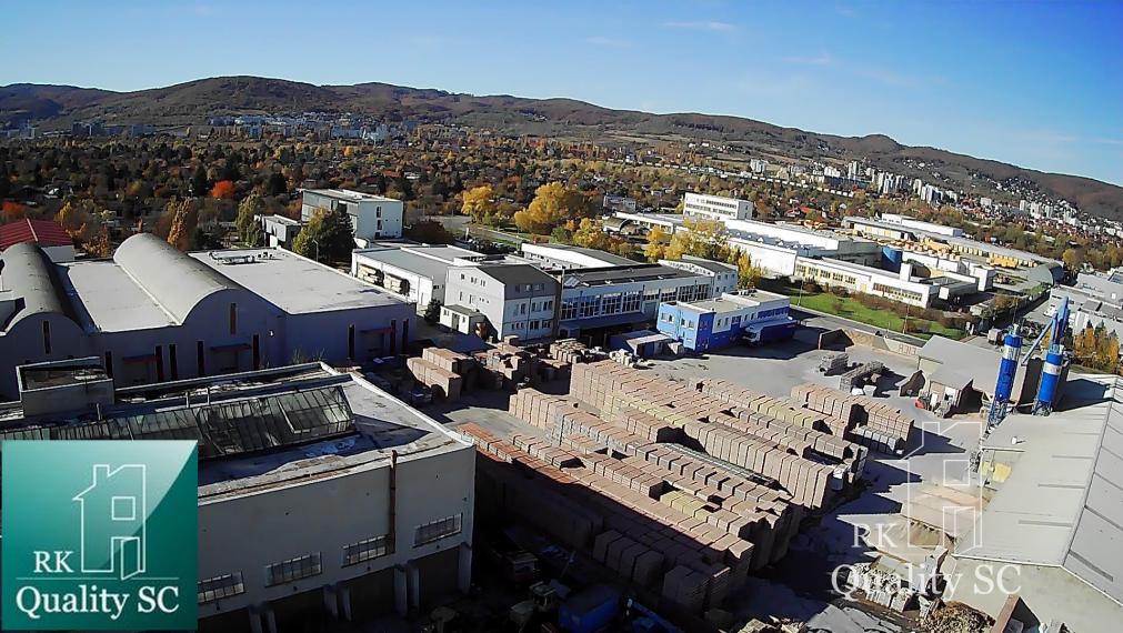 BRATISLAVA III. - RAČA - NA PREDAJ - priemyselný objekt s polyfunkčnou budovou s veľkou halou, ubytovacími a kancelárskymi priestormi v Bratislave